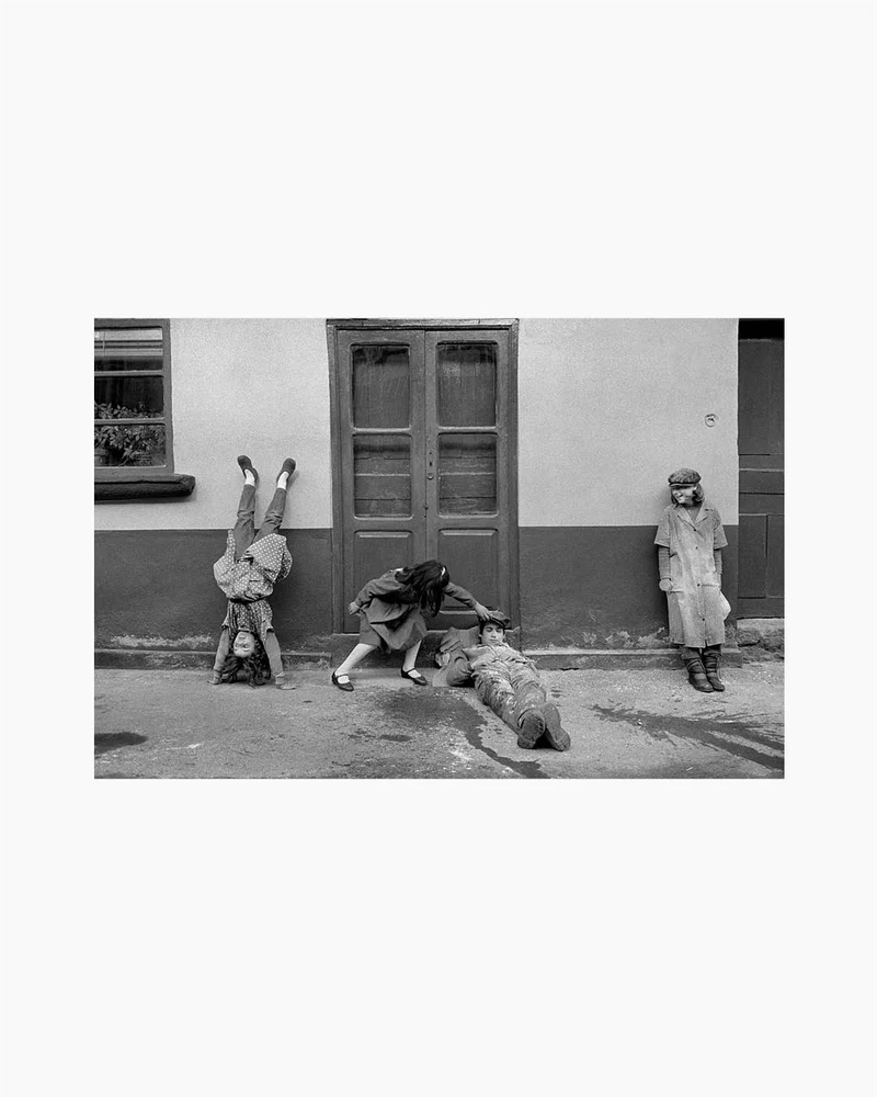Fine Print: El enharinao. Laza, Ourense, Galicia, Spain, 1985